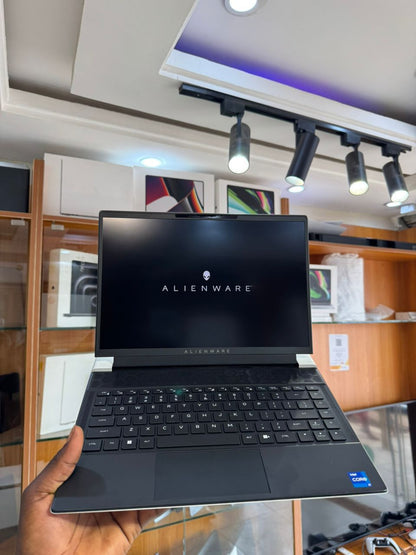 ALIENWARE x14 R2 – 13th Gen Intel® Core™ i7 | RTX 3060 | 1TB SSD | 16GB DDR5 | 165Hz FHD Display
