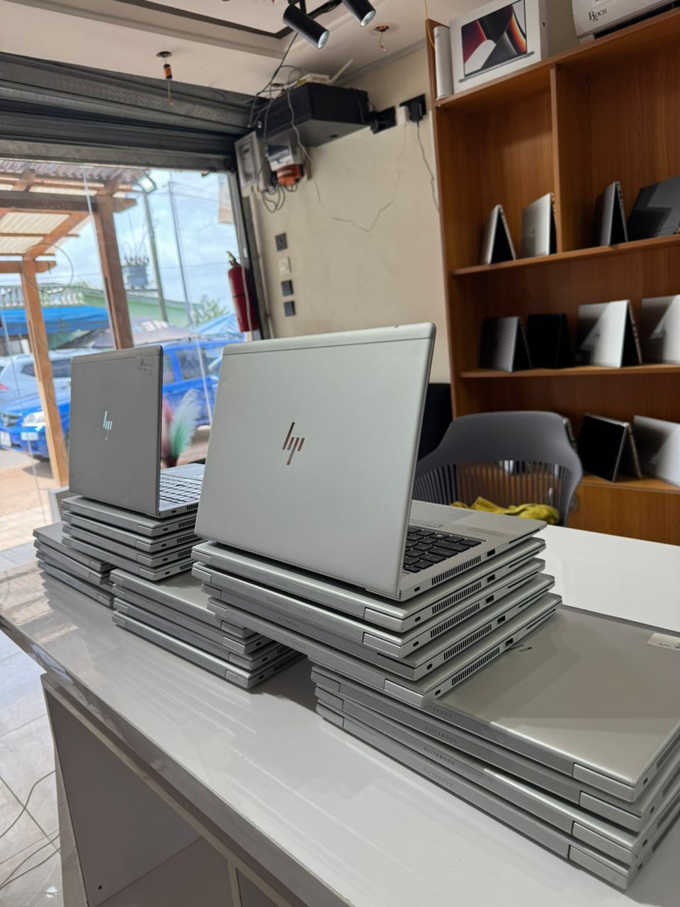HP EliteBook 745 G6 – AMD Ryzen 5 | 16GB RAM | 256GB SSD | 2GB Radeon Vega 10 | Touchscreen | Windows 11 Pro